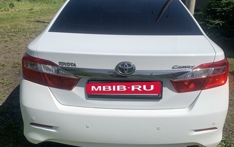 Toyota Camry, 2012 год, 2 420 000 рублей, 2 фотография