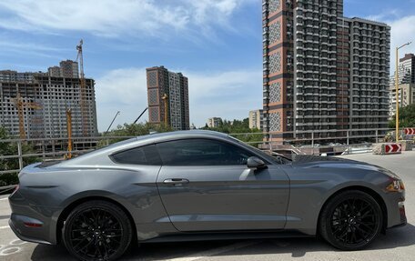 Ford Mustang VI рестайлинг, 2022 год, 4 200 000 рублей, 4 фотография