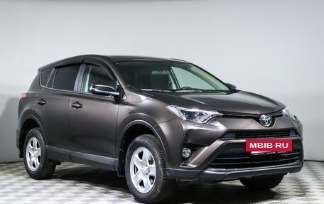 Toyota RAV4, 2018 год, 2 650 000 рублей, 3 фотография