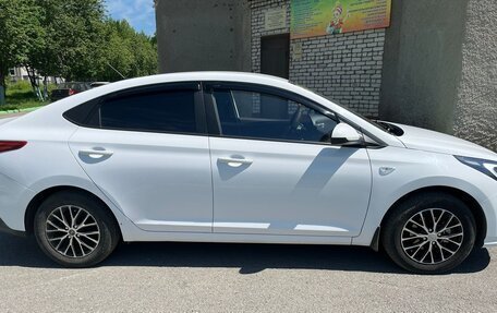 Hyundai Solaris II рестайлинг, 2021 год, 1 900 000 рублей, 2 фотография