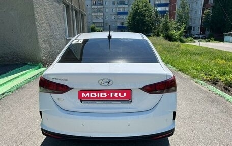 Hyundai Solaris II рестайлинг, 2021 год, 1 900 000 рублей, 3 фотография