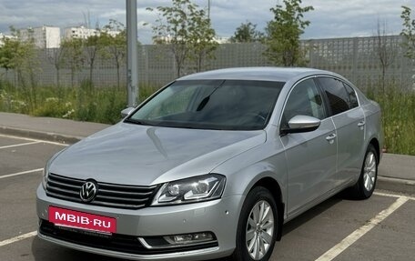 Volkswagen Passat B7, 2011 год, 1 070 000 рублей, 3 фотография