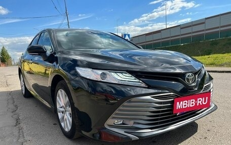 Toyota Camry, 2018 год, 2 710 000 рублей, 2 фотография