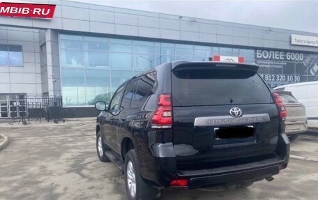 Toyota Land Cruiser Prado 150 рестайлинг 2, 2021 год, 5 700 000 рублей, 3 фотография
