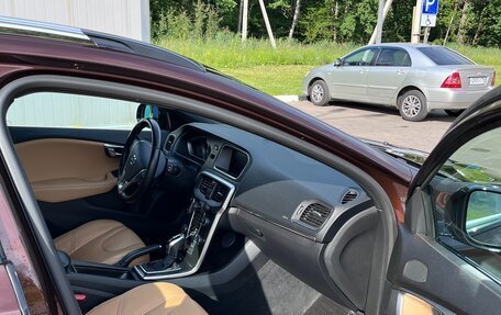Volvo V40 Cross Country I, 2018 год, 2 490 000 рублей, 10 фотография