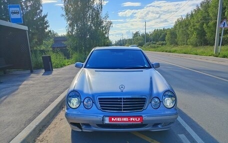 Mercedes-Benz E-Класс, 2001 год, 680 000 рублей, 2 фотография