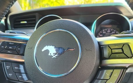 Ford Mustang VI рестайлинг, 2018 год, 3 200 000 рублей, 6 фотография