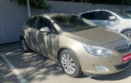 Opel Astra J, 2012 год, 860 000 рублей, 2 фотография