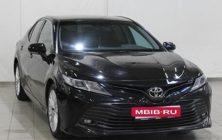 Toyota Camry, 2020 год, 2 325 000 рублей, 3 фотография