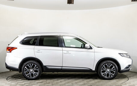 Mitsubishi Outlander III рестайлинг 3, 2018 год, 2 250 000 рублей, 4 фотография