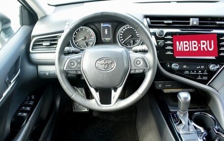 Toyota Camry, 2021 год, 3 299 000 рублей, 11 фотография