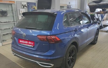 Volkswagen Tiguan II, 2022 год, 3 690 000 рублей, 2 фотография