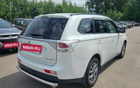 Mitsubishi Outlander III рестайлинг 3, 2013 год, 1 474 400 рублей, 4 фотография