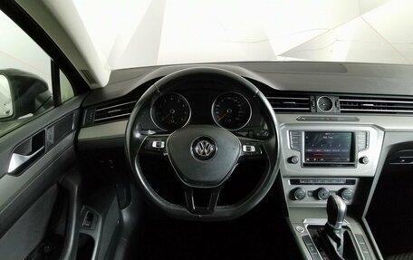 Volkswagen Passat B8 рестайлинг, 2016 год, 1 398 000 рублей, 14 фотография