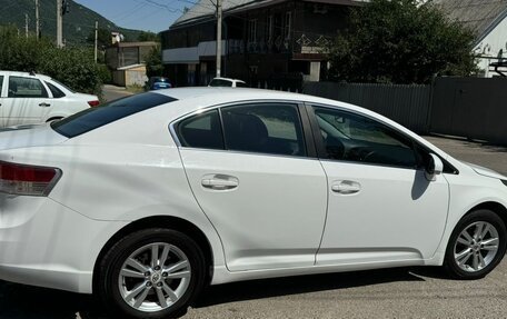 Toyota Avensis III рестайлинг, 2010 год, 1 100 000 рублей, 4 фотография