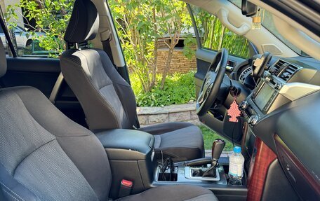 Toyota Land Cruiser Prado 150 рестайлинг 2, 2016 год, 4 499 999 рублей, 22 фотография