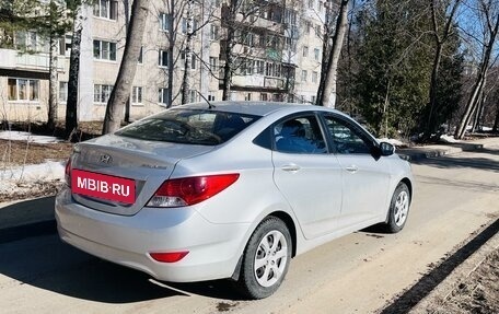 Hyundai Solaris II рестайлинг, 2011 год, 915 000 рублей, 3 фотография