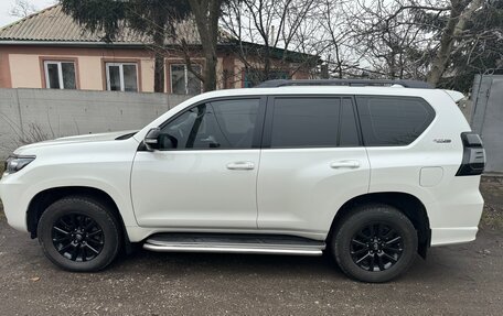 Toyota Land Cruiser Prado 150 рестайлинг 2, 2021 год, 7 590 000 рублей, 6 фотография