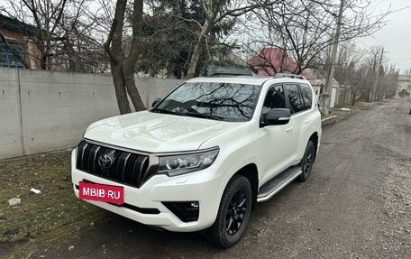 Toyota Land Cruiser Prado 150 рестайлинг 2, 2021 год, 7 590 000 рублей, 5 фотография