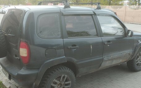 Chevrolet Niva I рестайлинг, 2005 год, 200 000 рублей, 3 фотография