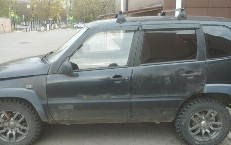 Chevrolet Niva I рестайлинг, 2005 год, 200 000 рублей, 4 фотография