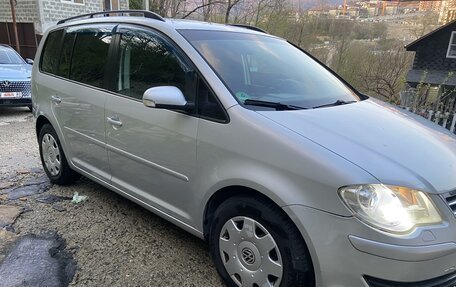 Volkswagen Touran III, 2007 год, 800 000 рублей, 5 фотография