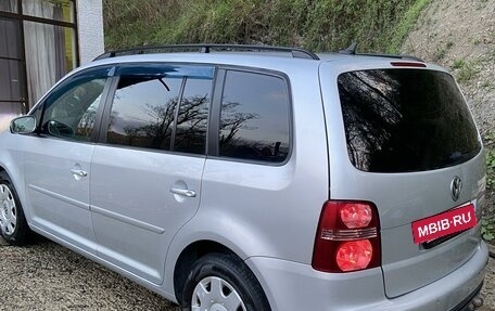 Volkswagen Touran III, 2007 год, 800 000 рублей, 8 фотография