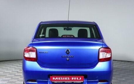 Renault Logan II, 2018 год, 900 000 рублей, 6 фотография