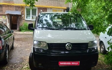 Volkswagen Transporter T5 рестайлинг, 2003 год, 950 000 рублей, 1 фотография