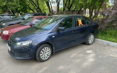 Volkswagen Polo VI (EU Market), 2013 год, 900 000 рублей, 1 фотография