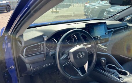 Toyota Camry, 2021 год, 3 499 000 рублей, 10 фотография