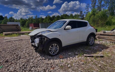 Nissan Juke II, 2013 год, 599 999 рублей, 3 фотография