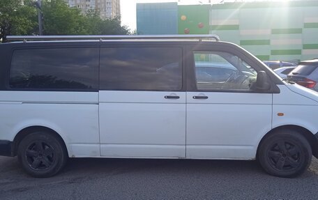 Volkswagen Transporter T5 рестайлинг, 2003 год, 950 000 рублей, 2 фотография