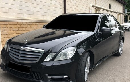 Mercedes-Benz E-Класс, 2013 год, 1 850 000 рублей, 3 фотография