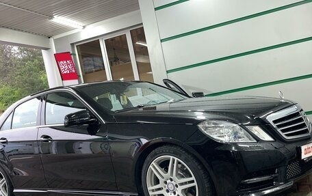 Mercedes-Benz E-Класс, 2013 год, 1 850 000 рублей, 2 фотография