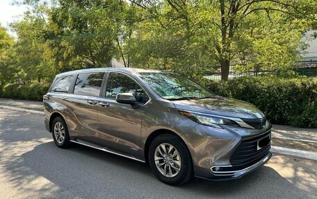 Toyota Sienna, 2020 год, 5 600 000 рублей, 6 фотография