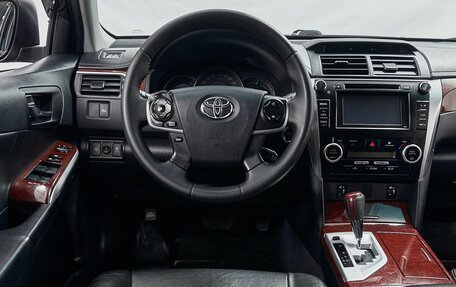 Toyota Camry, 2013 год, 2 349 000 рублей, 19 фотография