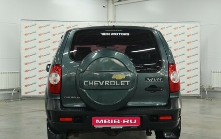 Chevrolet Niva I рестайлинг, 2015 год, 815 000 рублей, 4 фотография