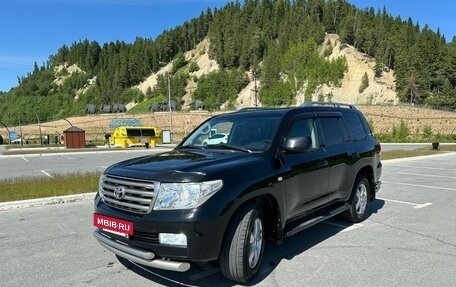 Toyota Land Cruiser 200, 2011 год, 3 600 000 рублей, 2 фотография