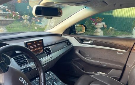 Audi A8, 2011 год, 1 850 000 рублей, 7 фотография