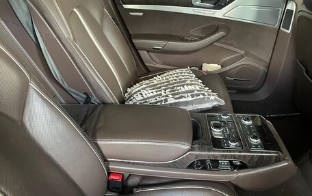 Audi A8, 2011 год, 1 850 000 рублей, 20 фотография