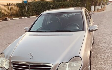 Mercedes-Benz C-Класс, 2004 год, 950 000 рублей, 2 фотография