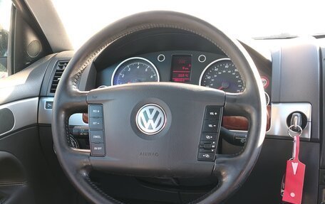 Volkswagen Touareg III, 2004 год, 653 000 рублей, 6 фотография