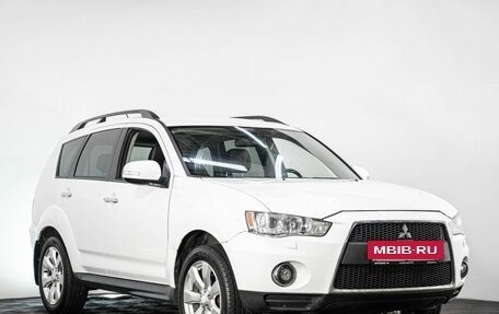 Mitsubishi Outlander III рестайлинг 3, 2010 год, 1 330 000 рублей, 3 фотография