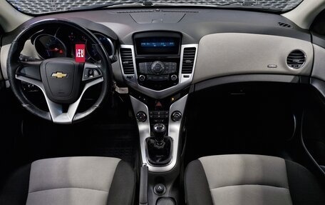 Chevrolet Cruze II, 2012 год, 880 999 рублей, 20 фотография