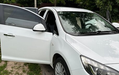 Opel Astra J, 2013 год, 1 250 000 рублей, 7 фотография