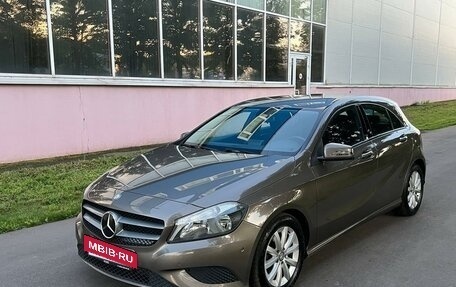 Mercedes-Benz A-Класс, 2013 год, 1 300 000 рублей, 3 фотография