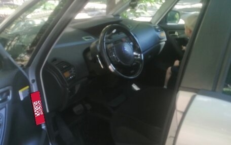 Citroen C4 Picasso II рестайлинг, 2009 год, 590 000 рублей, 6 фотография