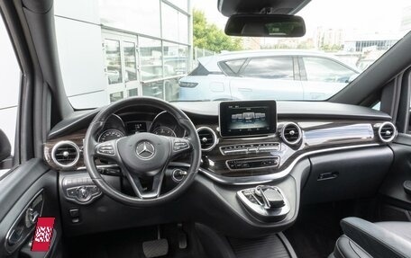 Mercedes-Benz V-Класс, 2017 год, 4 499 000 рублей, 6 фотография