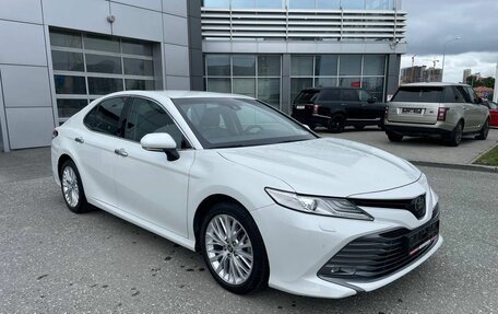 Toyota Camry, 2019 год, 3 500 000 рублей, 7 фотография